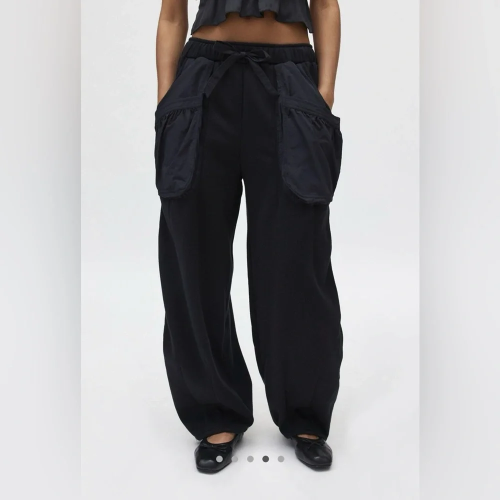 NWOT Urban Outfitters BDG Trish balloon jogger S - Picture 1 of 10